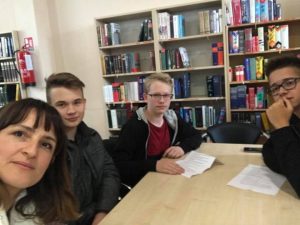 ravnateljica Pučke knjižnice i čitaonice u Daruvaru Romana Horvat